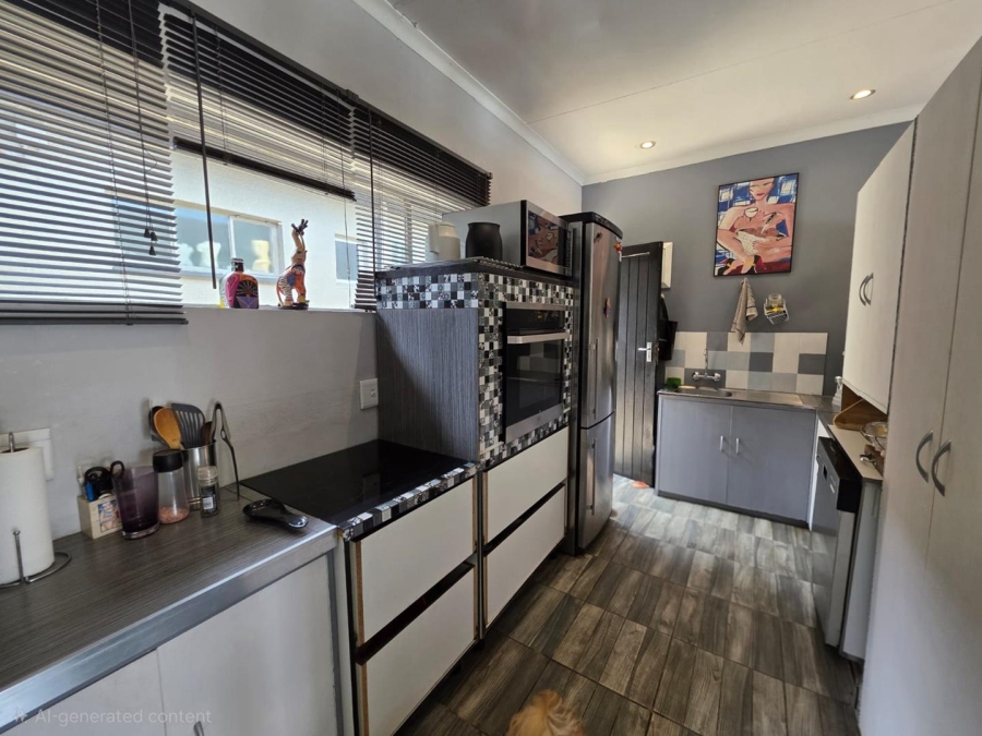 6 Bedroom Property for Sale in Heuwelsig Free State